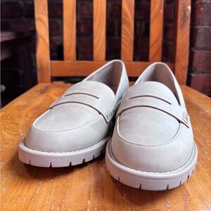 Dolce Vita womens Crisp chunky Lug sole loafers academia preppy office dune 7.5